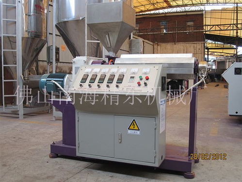 塑料胶条挤出机与压塑机 精东机械的高效生产解决方案